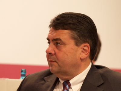 schlagzeilen news deutschland  SPD Chef Gabriel: Bundespräsident Wulff verhält sich unwürdig