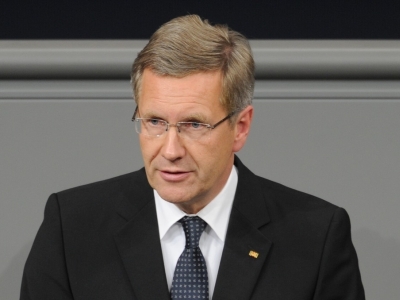 schlagzeilen news deutschland  Wulff will Kreditaffäre unbeschadet überstehen